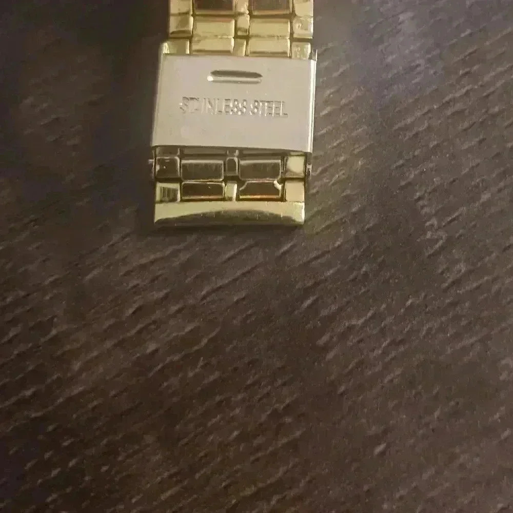 Electronic watch - Picture 5 of 5